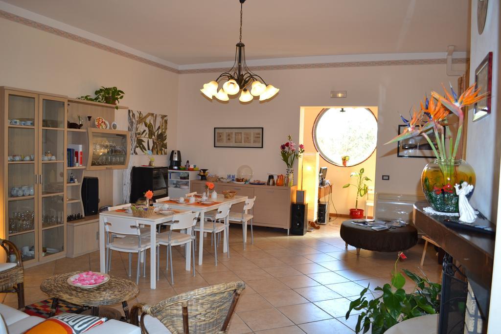 Villa Adriana B&B Comiso Buitenkant foto