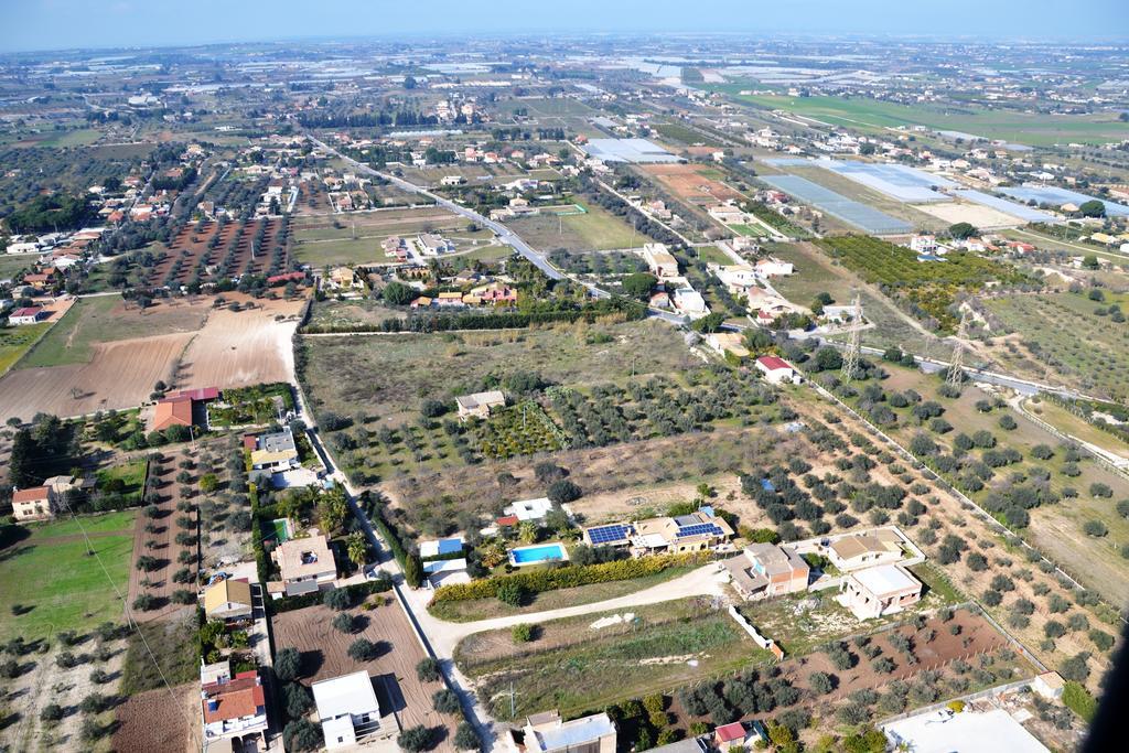 Villa Adriana B&B Comiso Buitenkant foto